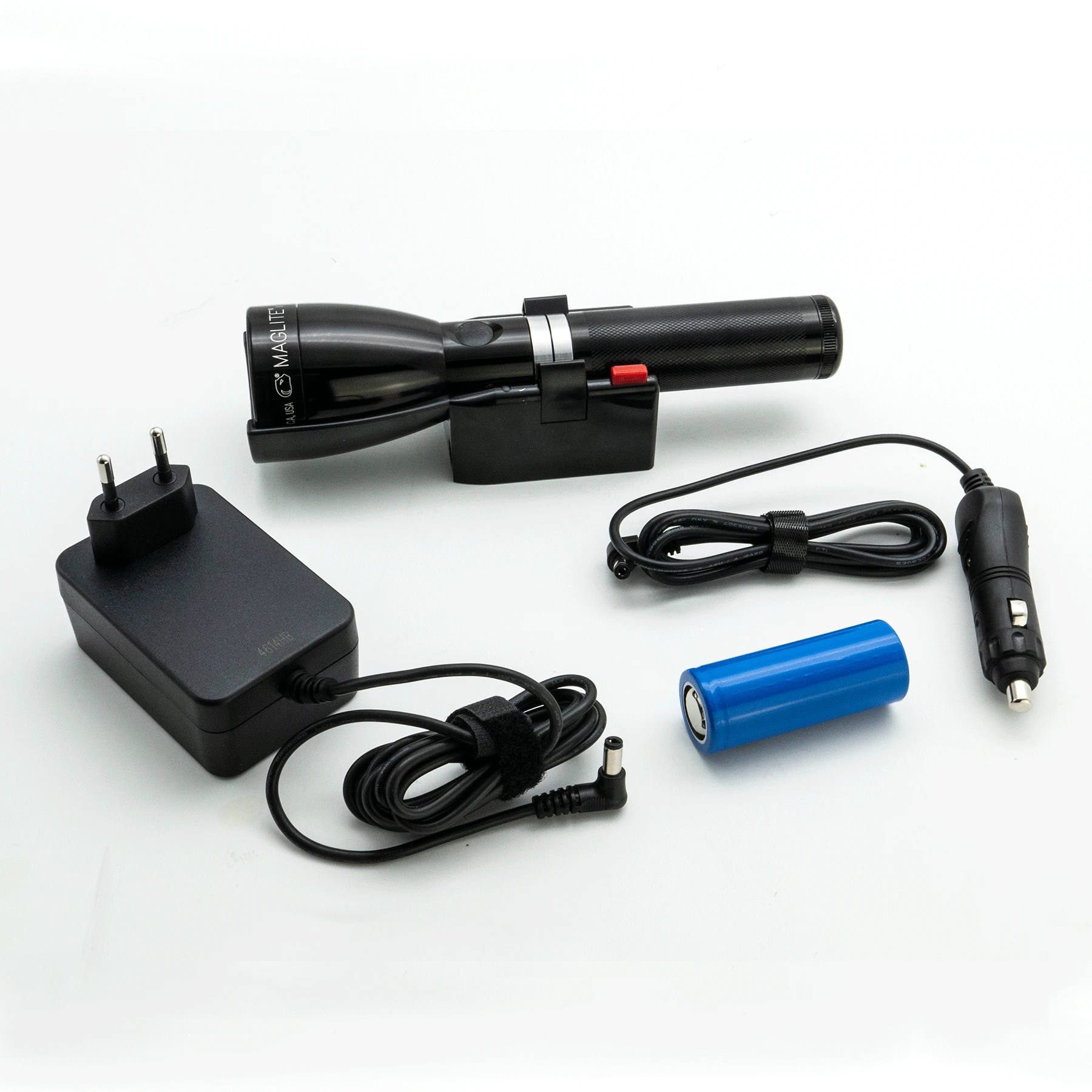 Maglite ML150LRS Flashlight, LiFePO4 Battery, Charging Cradle, 230V Converter