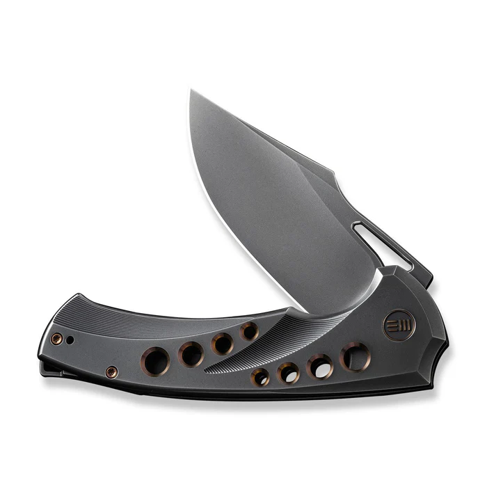 We Knife Swiftfin Flipper & Thumb Hole Knife