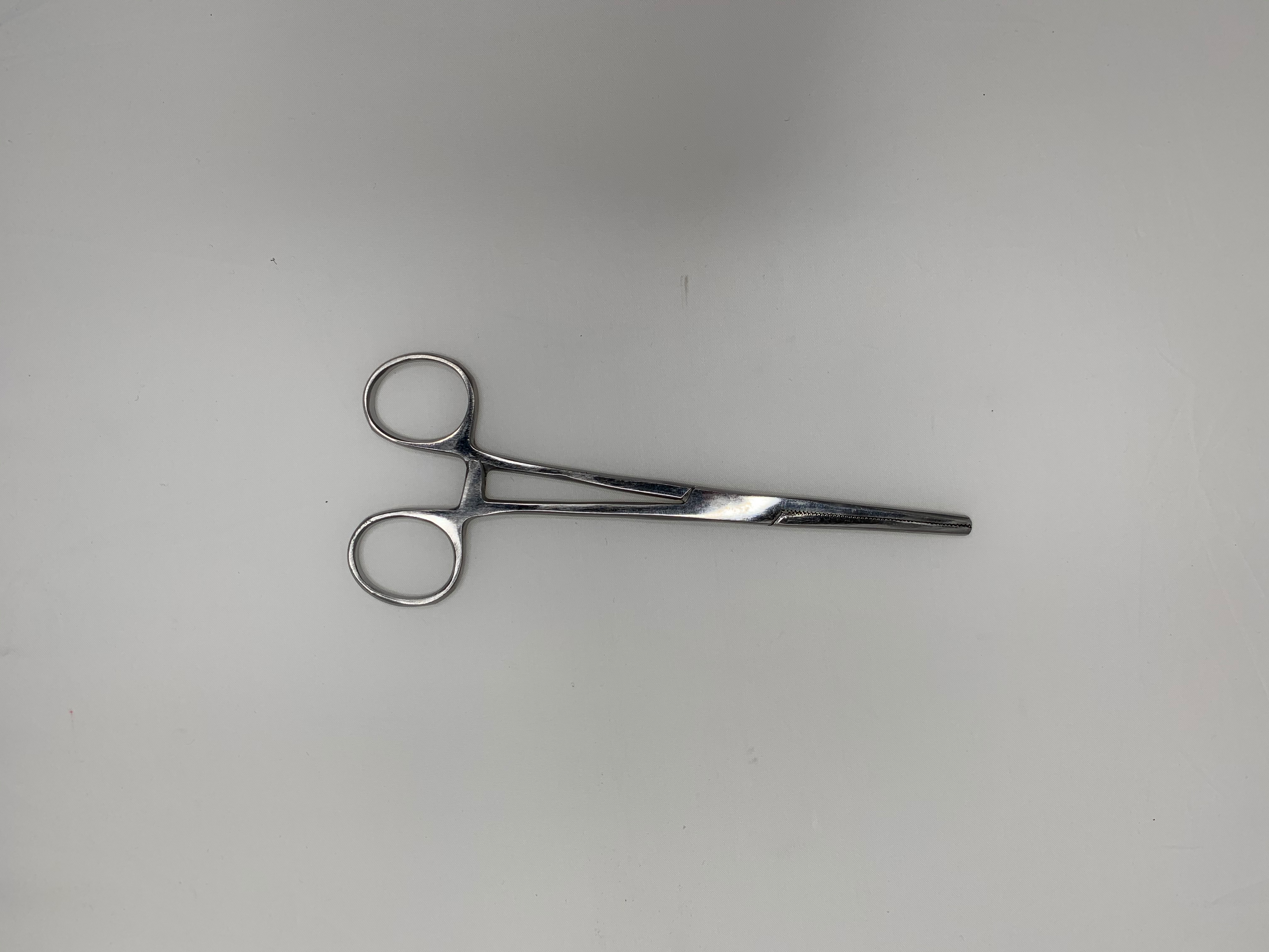 EMI - Emergency Medical Kelly Forceps, Straight 6 1/4''